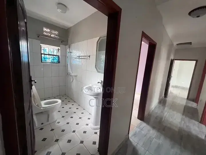 4bdrm Apartment in Muyenga, Makindye for rent in Makindye