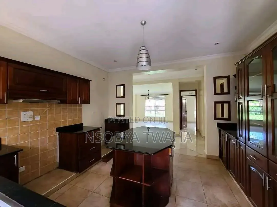 4bdrm House in Muyenga, Makindye for rent in Makindye