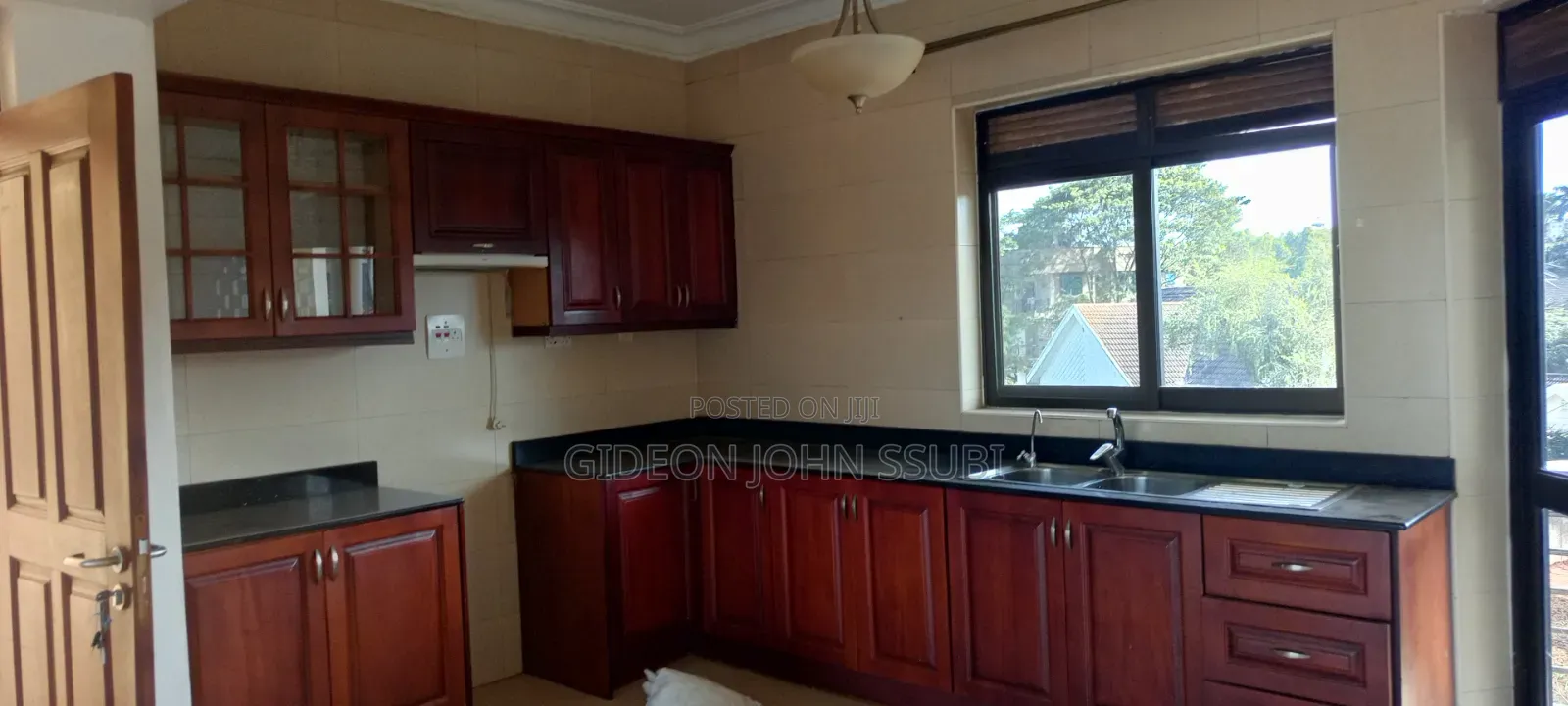 3bdrm Apartment in Bunga Off Ggaba Road, Makindye for rent in Makindye