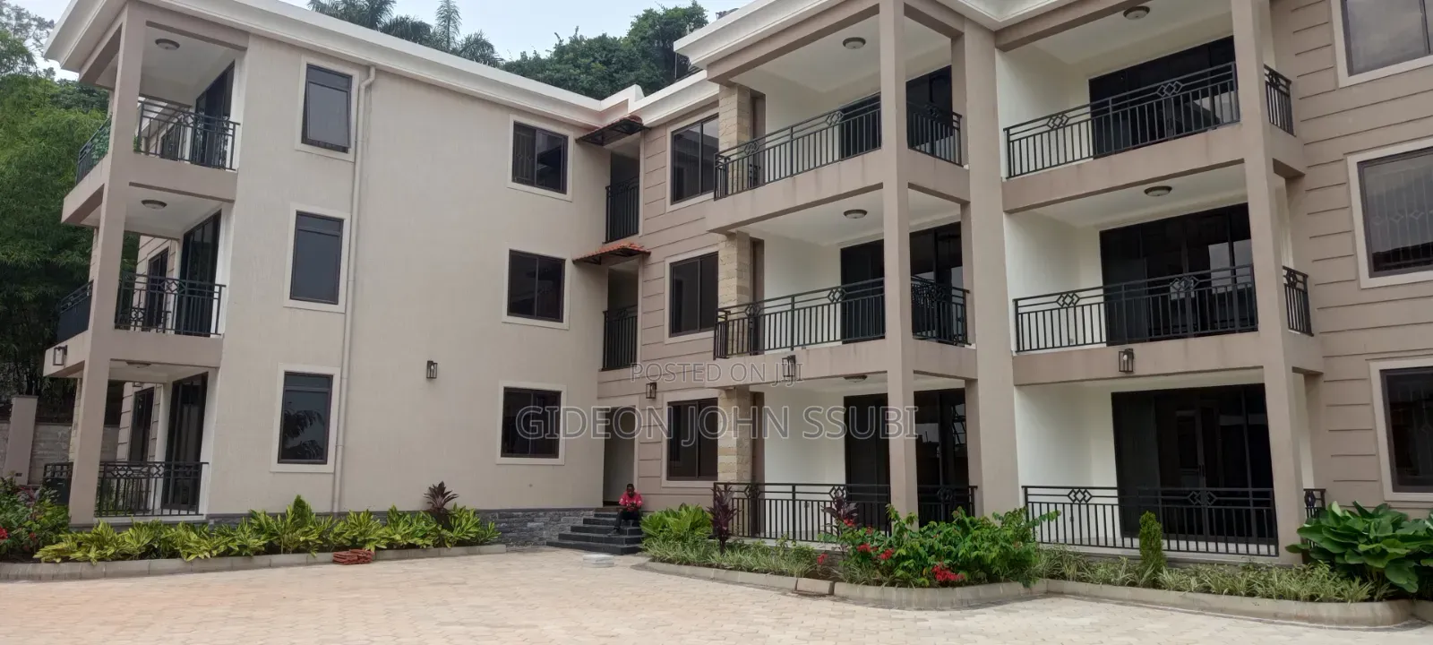 3bdrm Apartment in Muyenga, Makindye for rent in Makindye