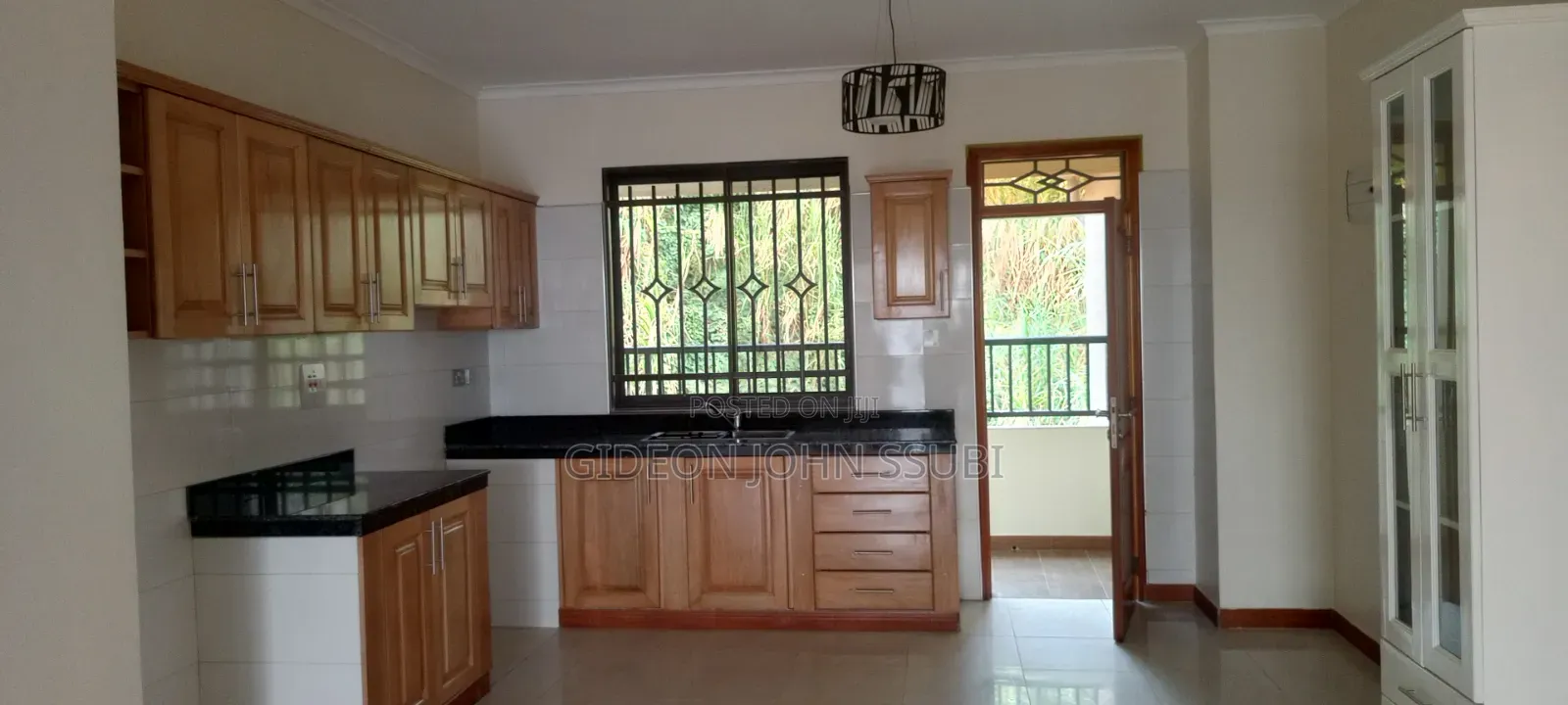 3bdrm Apartment in Muyenga, Makindye for rent in Makindye