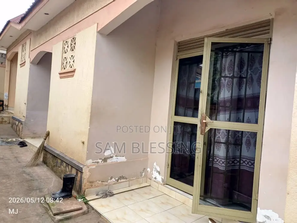 3bdrm Duplex in Bulenga, Central Division for sale in Central Division