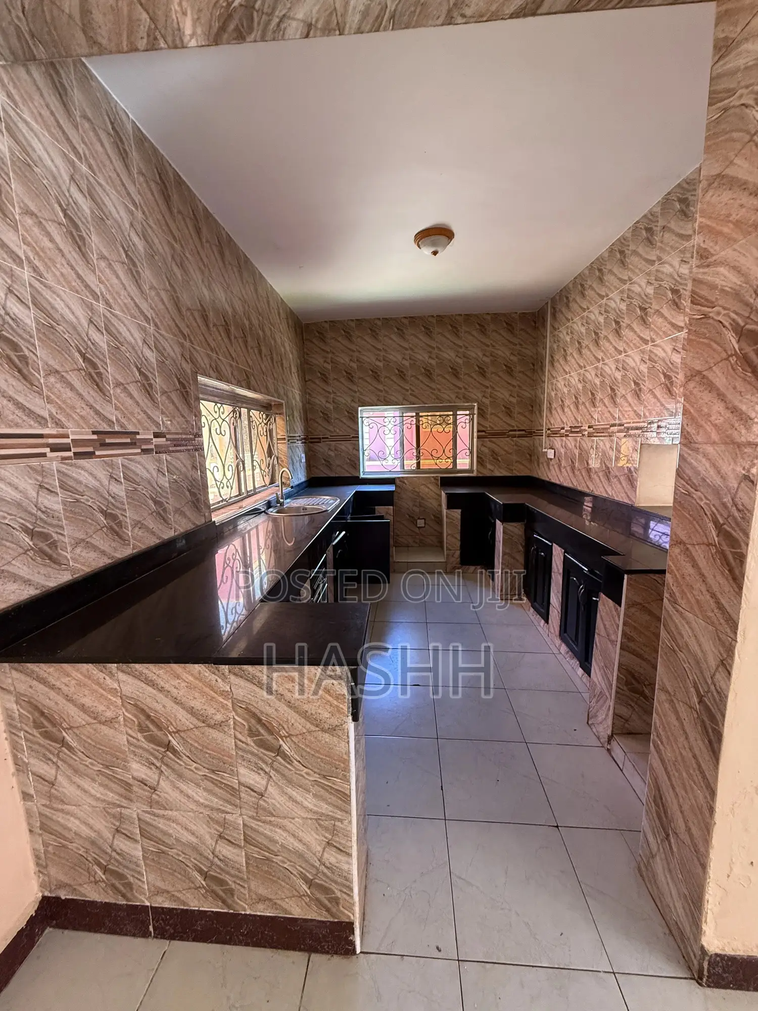 3bdrm Townhouse / Terrace in Bwebajja, Central Division for rent in Central Division