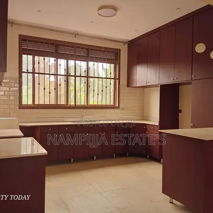3bdrm Apartment in Buziga, Makindye for rent in Makindye