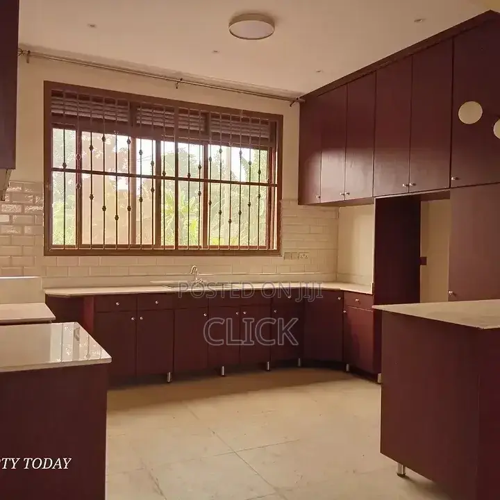 3bdrm Apartment in Buziga, Makindye for rent in Makindye