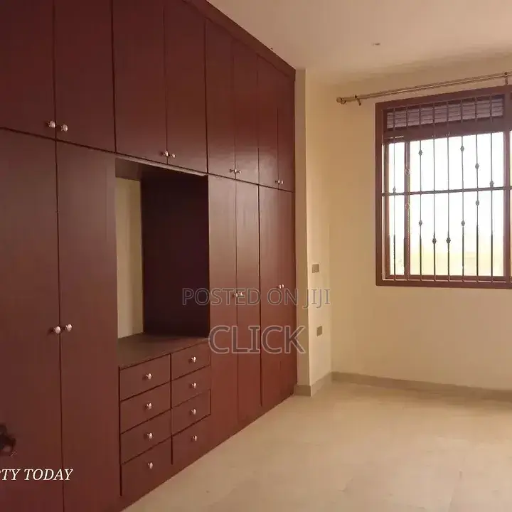 3bdrm Apartment in Buziga, Makindye for rent in Makindye