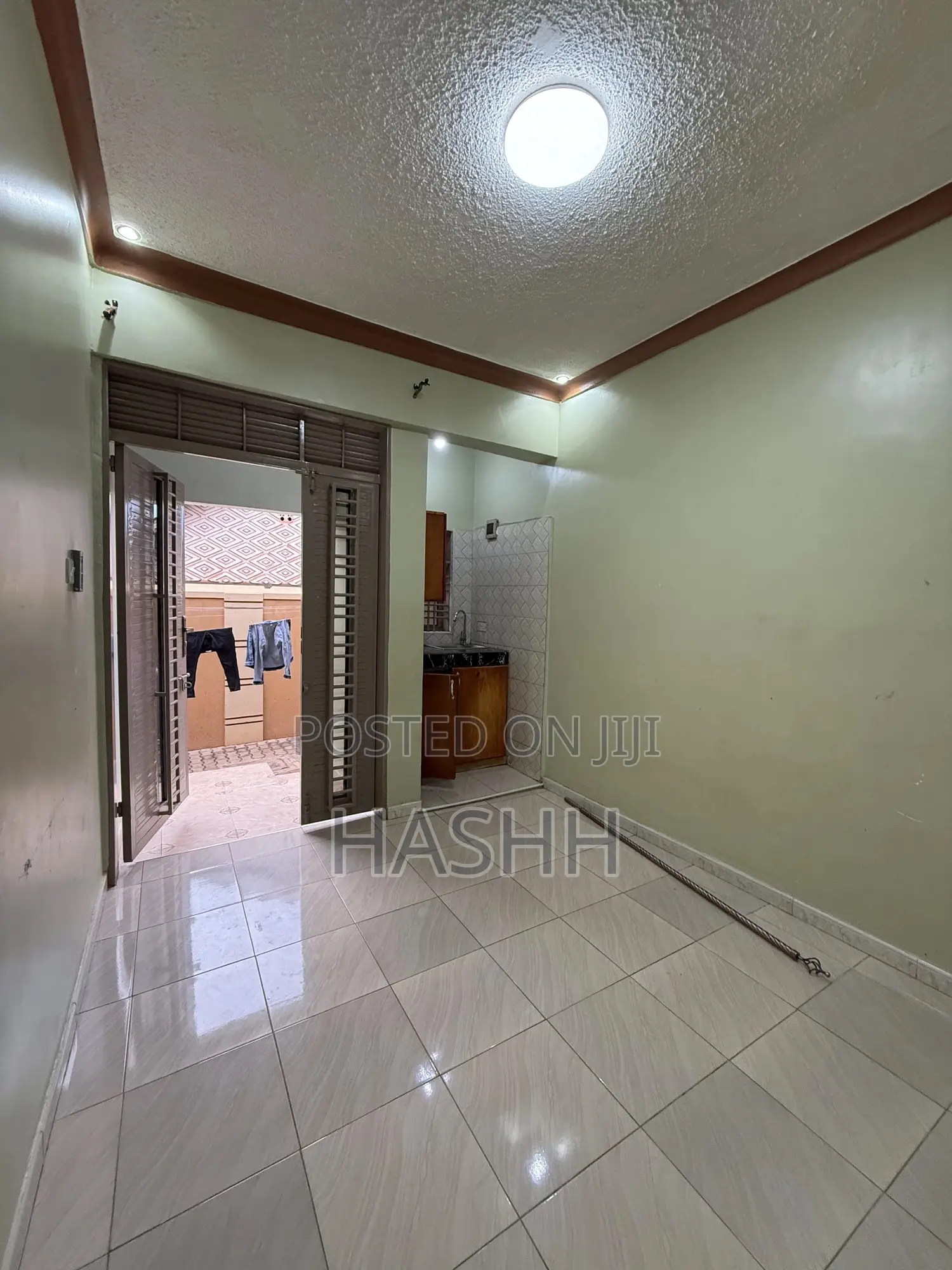 1bdrm House in Salaama Road, Makindye for rent in Makindye