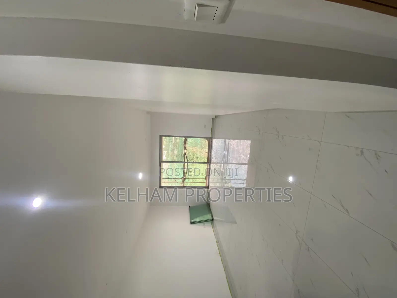 Furnished 2bdrm Condo in Mawanda Road Close, Central Division for sale in Central Division