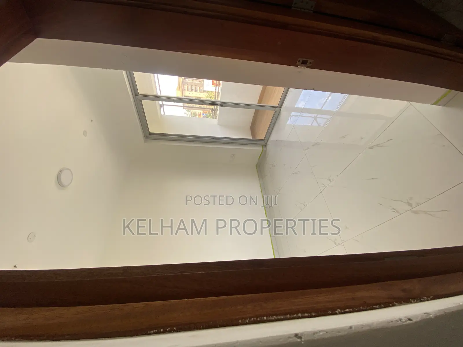 Furnished 2bdrm Condo in Mawanda Road Close, Central Division for sale in Central Division