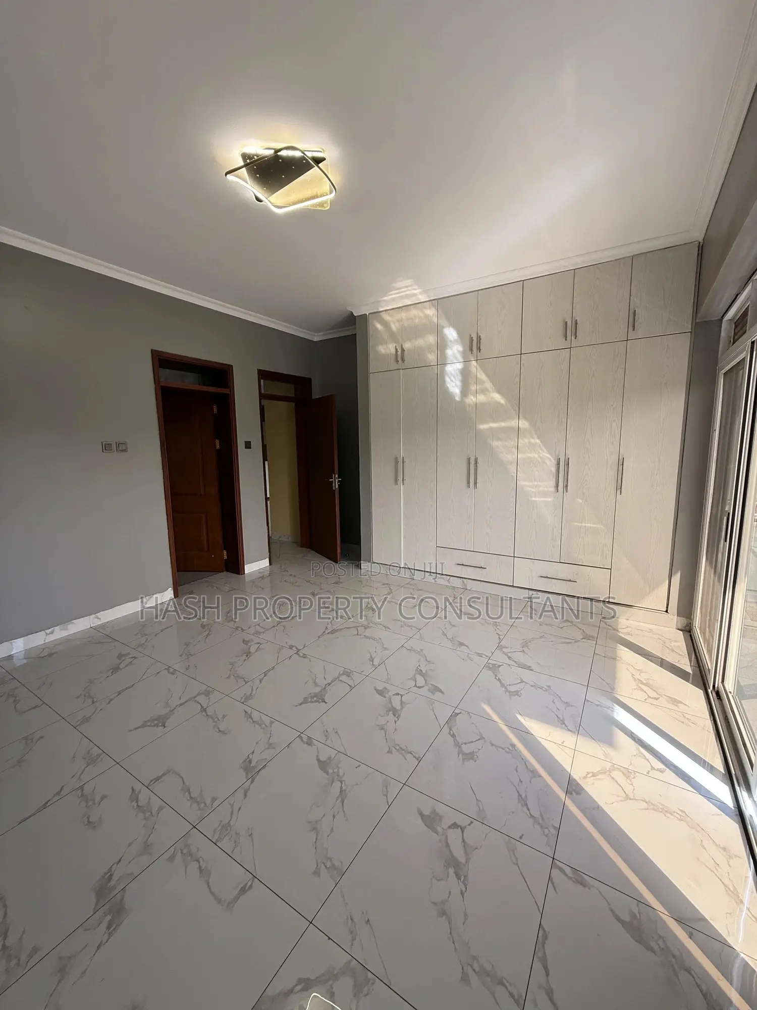4bdrm Condo in Muyenga, Central Division for sale in Central Division