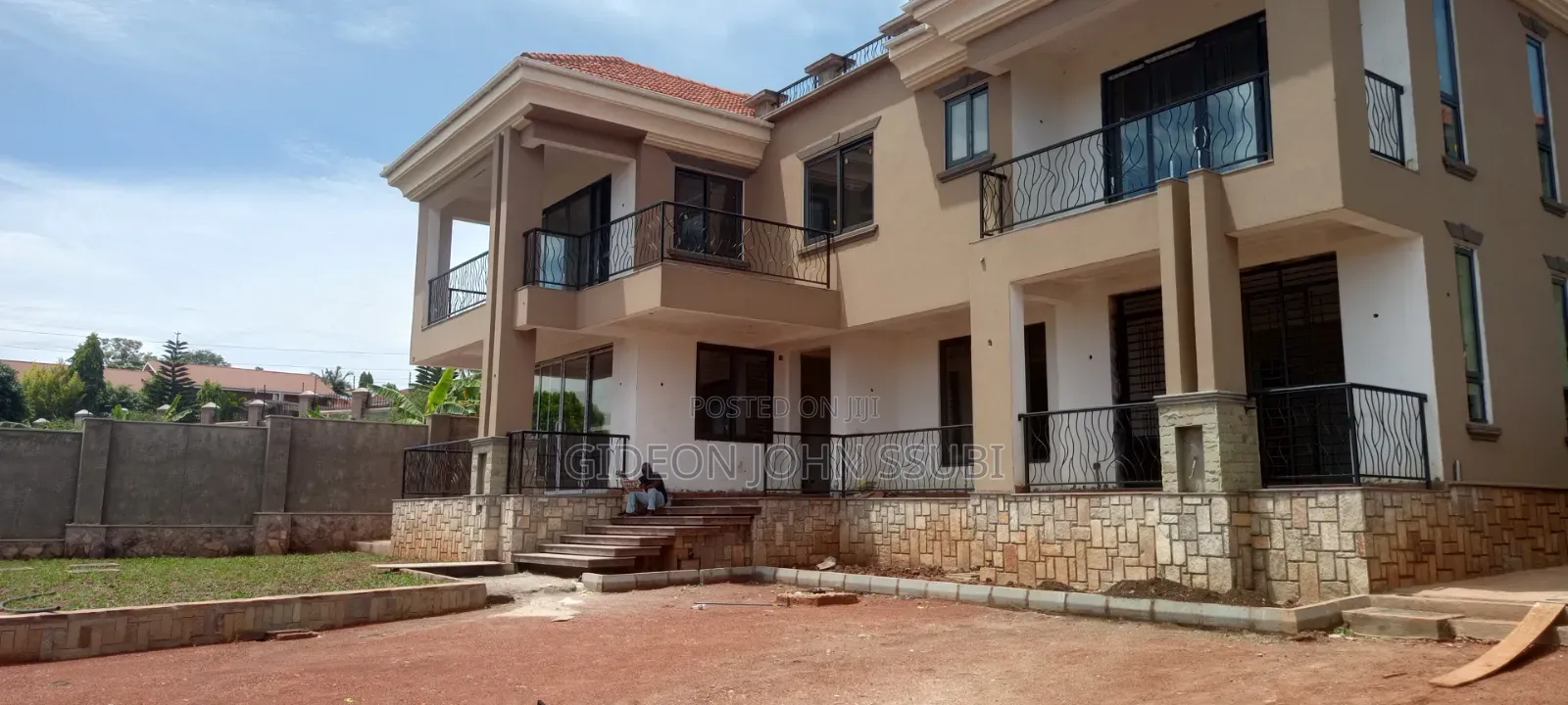 5bdrm Mansion in Bunga Ggaba Road, Makindye for sale in Makindye