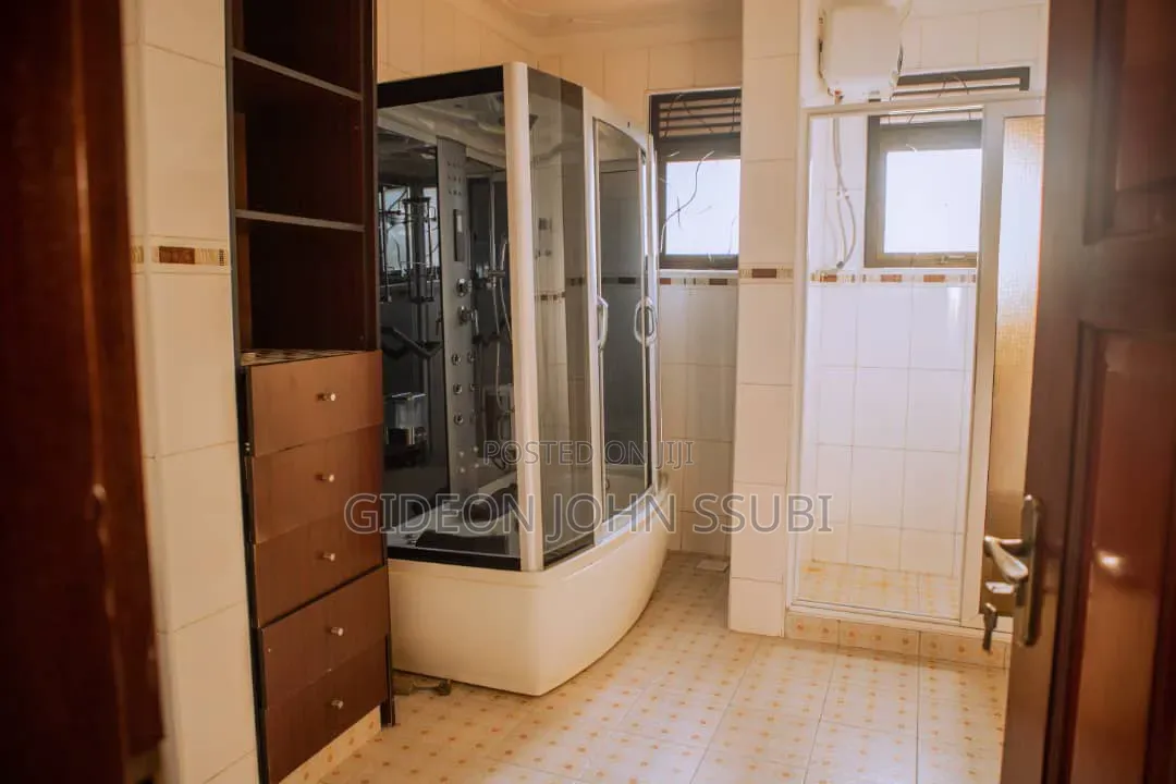 Furnished 5bdrm Mansion in Buziga, Makindye for sale in Makindye