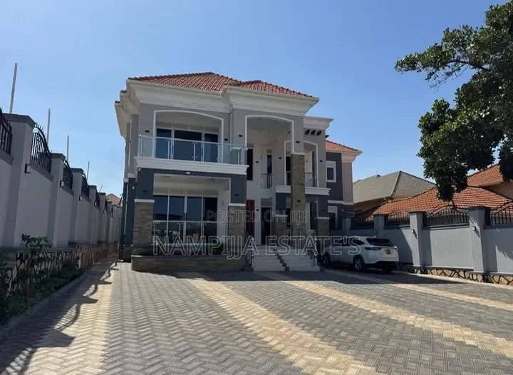 5bdrm Duplex in Muyenga, Makindye for rent in Makindye