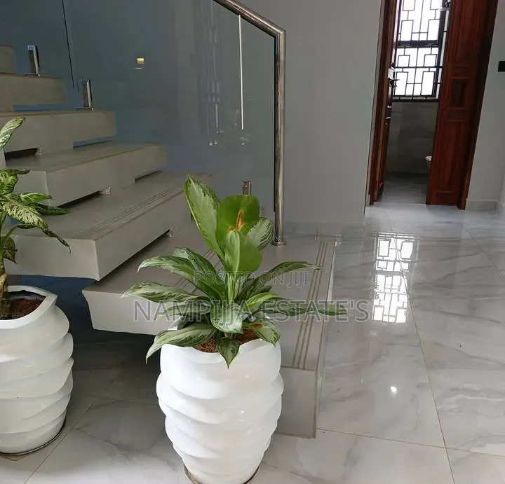 5bdrm Apartment in Gabba Road, Makindye for rent in Makindye