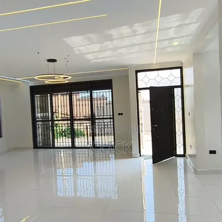 5bdrm Duplex in Kansanga, Makindye for rent in Makindye