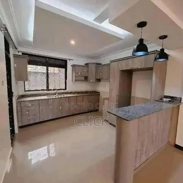 3bdrm Apartment in Nsambya, Makindye for rent in Makindye