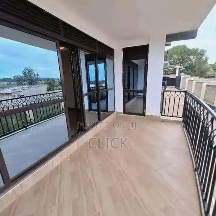 3bdrm Apartment in Nsambya, Makindye for rent in Makindye