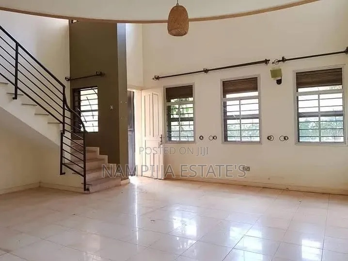 3bdrm Apartment in Muyenga, Makindye for rent in Makindye