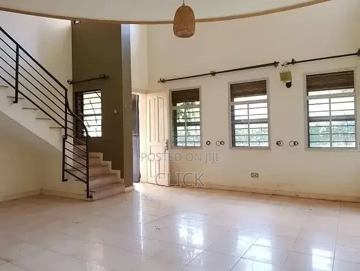 3bdrm Apartment in Muyenga, Makindye for rent in Makindye