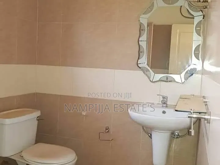 3bdrm Apartment in Muyenga, Makindye for rent in Makindye