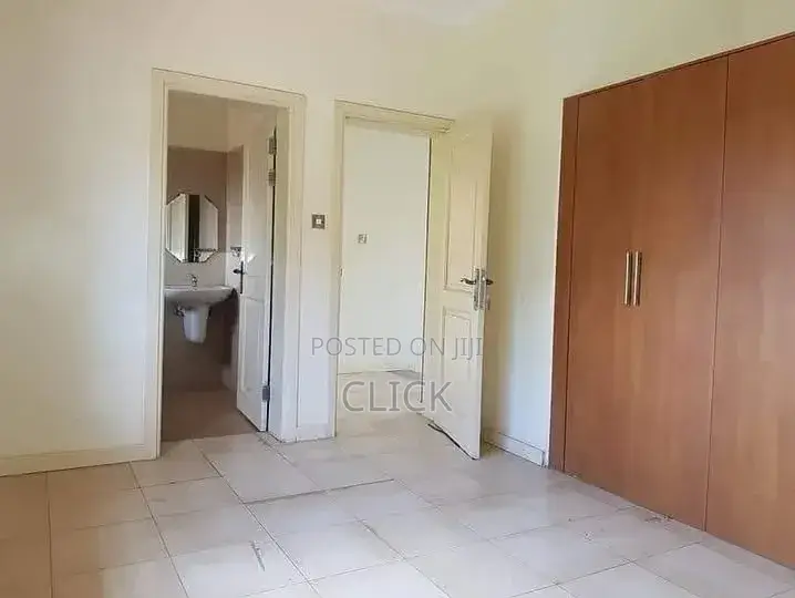 3bdrm Apartment in Muyenga, Makindye for rent in Makindye