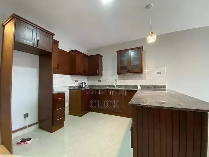 3bdrm Apartment in Buziga, Makindye for rent in Makindye