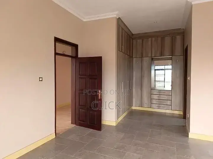 4bdrm Duplex in Bunga, Makindye for rent in Makindye