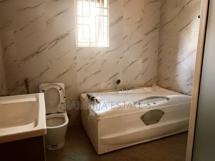 5bdrm Duplex in Munyonyo, Makindye for rent in Makindye