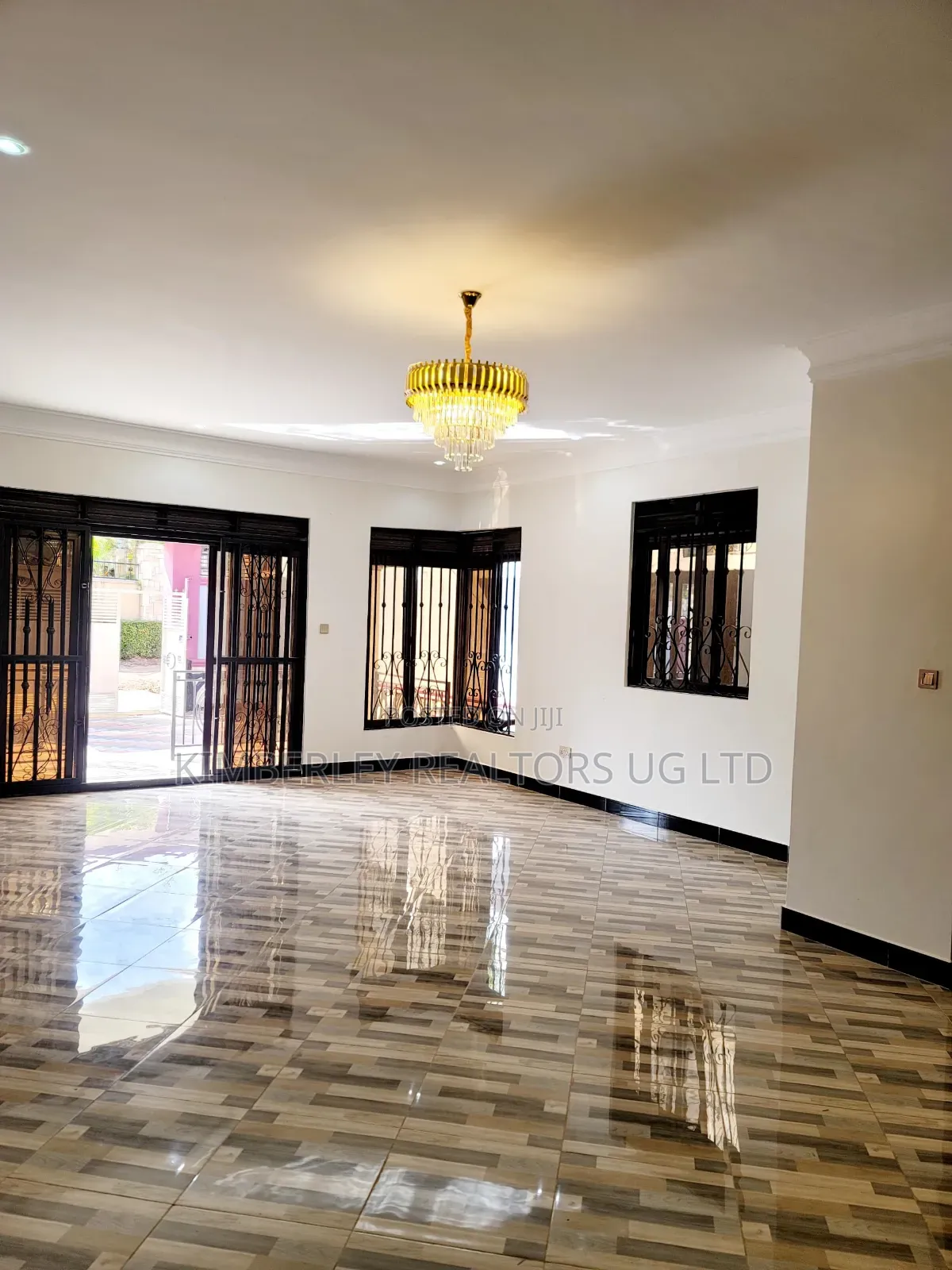 3bdrm House in Ssisa for sale in Ssisa