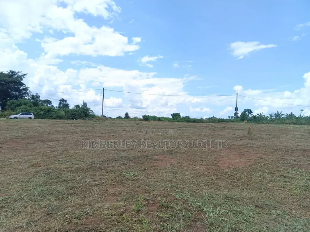 25 Decimals Residential Plots – Namugongo Jjogo at 70m in Goma