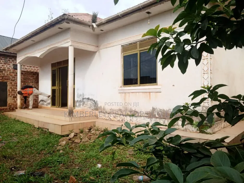 3bdrm House in Goma for sale in Goma
