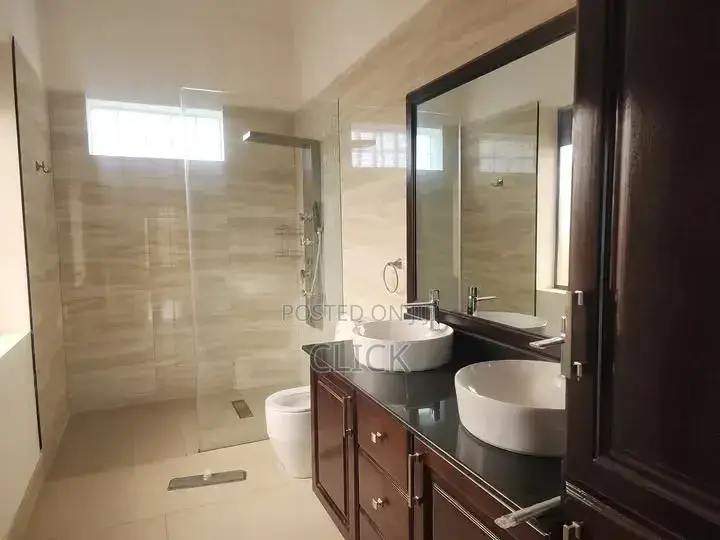 5bdrm Duplex in Buziga, Nakawa for rent in Nakawa