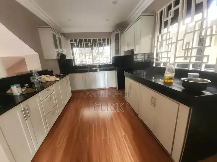 5bdrm Duplex in Buziga, Nakawa for rent in Nakawa
