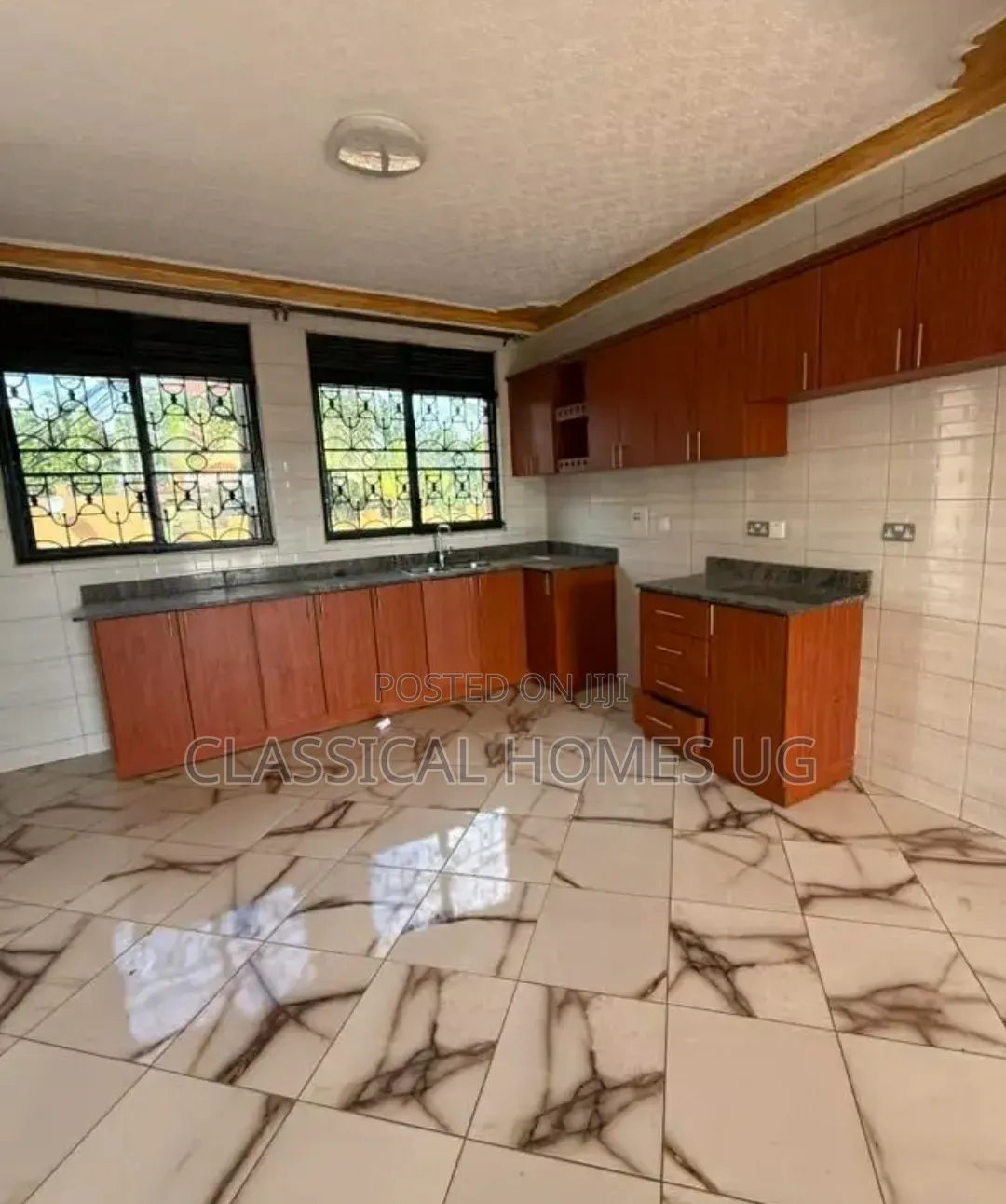 3bdrm Apartment in Kyambogo, Central Division for rent in Central Division