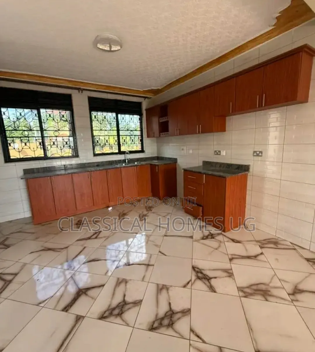 3bdrm Apartment in Kyambogo, Central Division for rent in Central Division