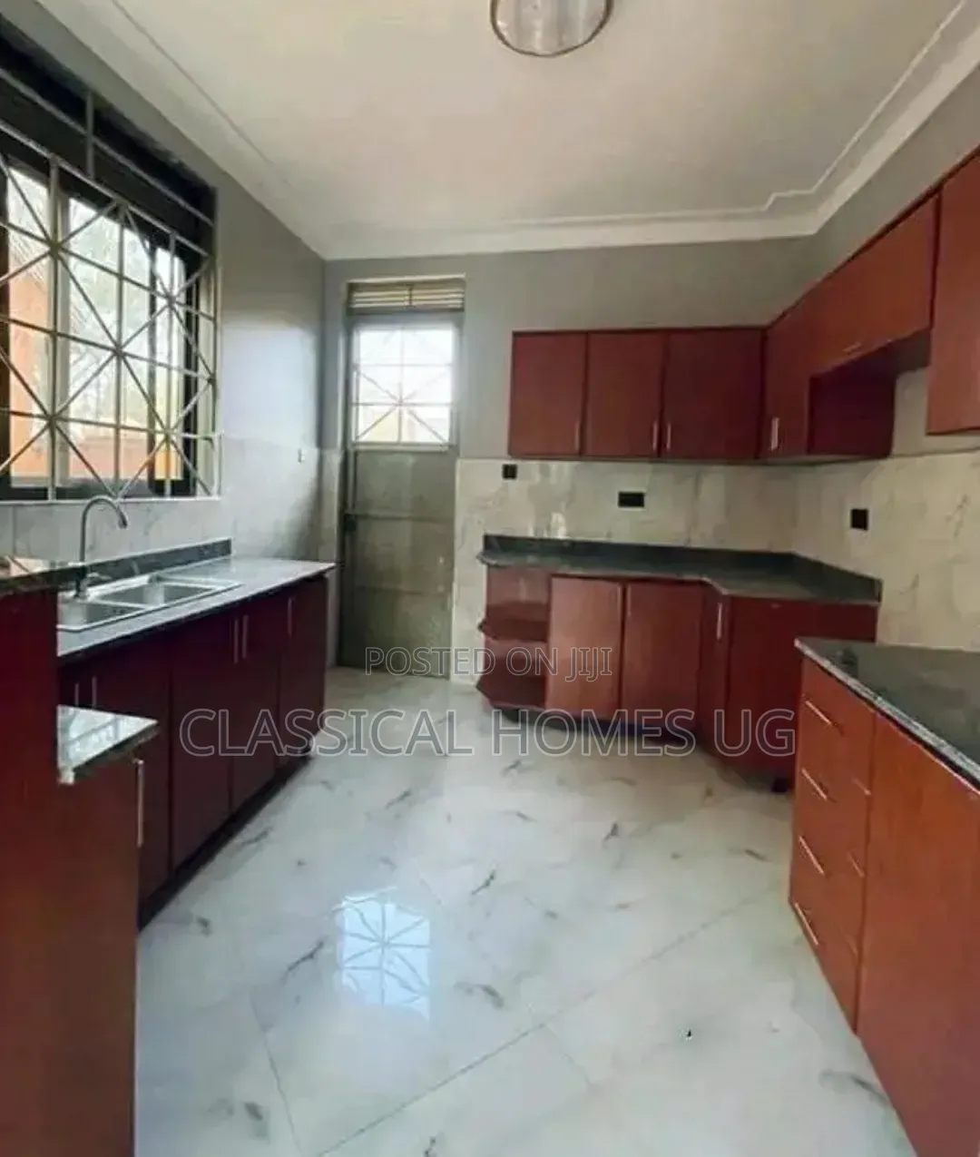 5bdrm Duplex in Kitintale, Central Division for rent in Central Division