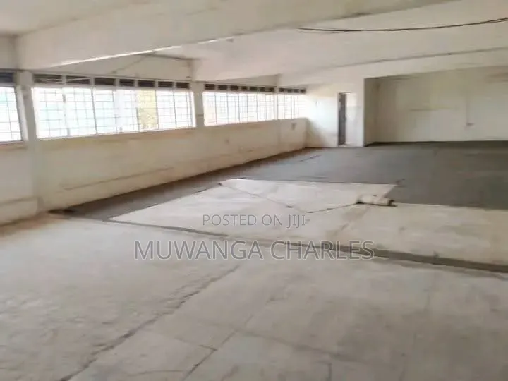 Warehouse for Rent in Bugoloobi in Nakawa