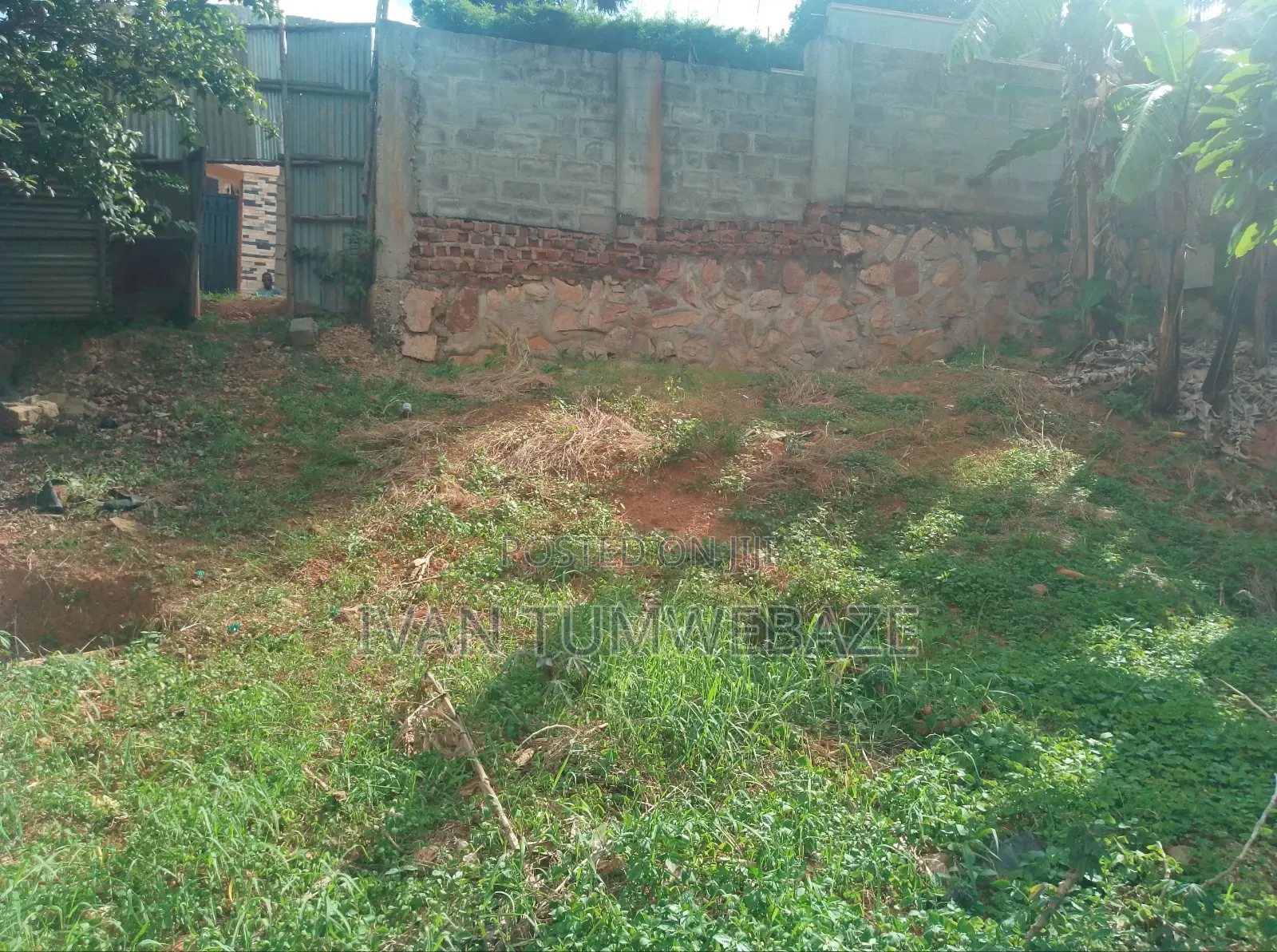 Plot for Sale in Seguku Katale . Entebbe Road in Central Division