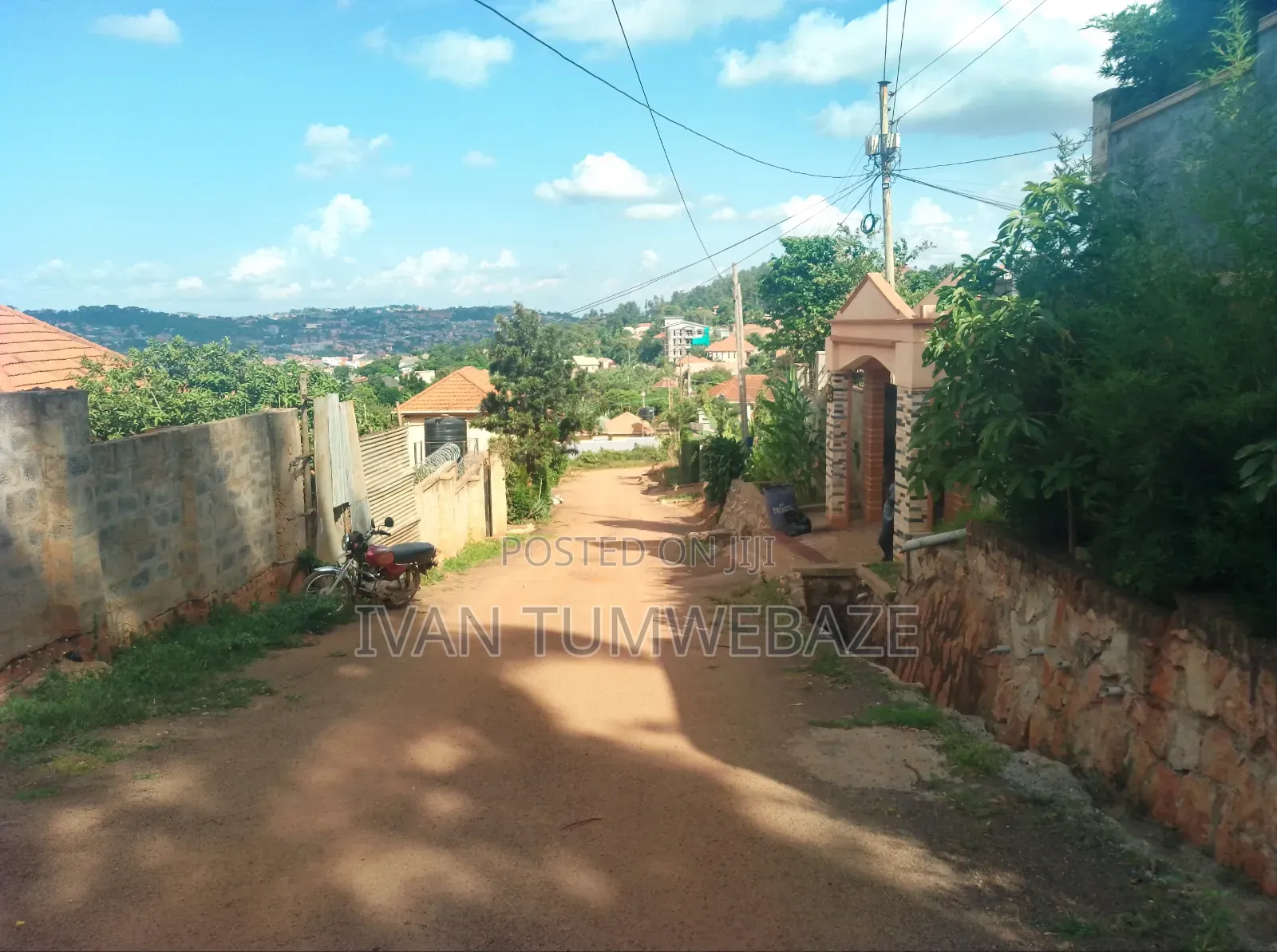 Plot for Sale in Seguku Katale . Entebbe Road in Central Division