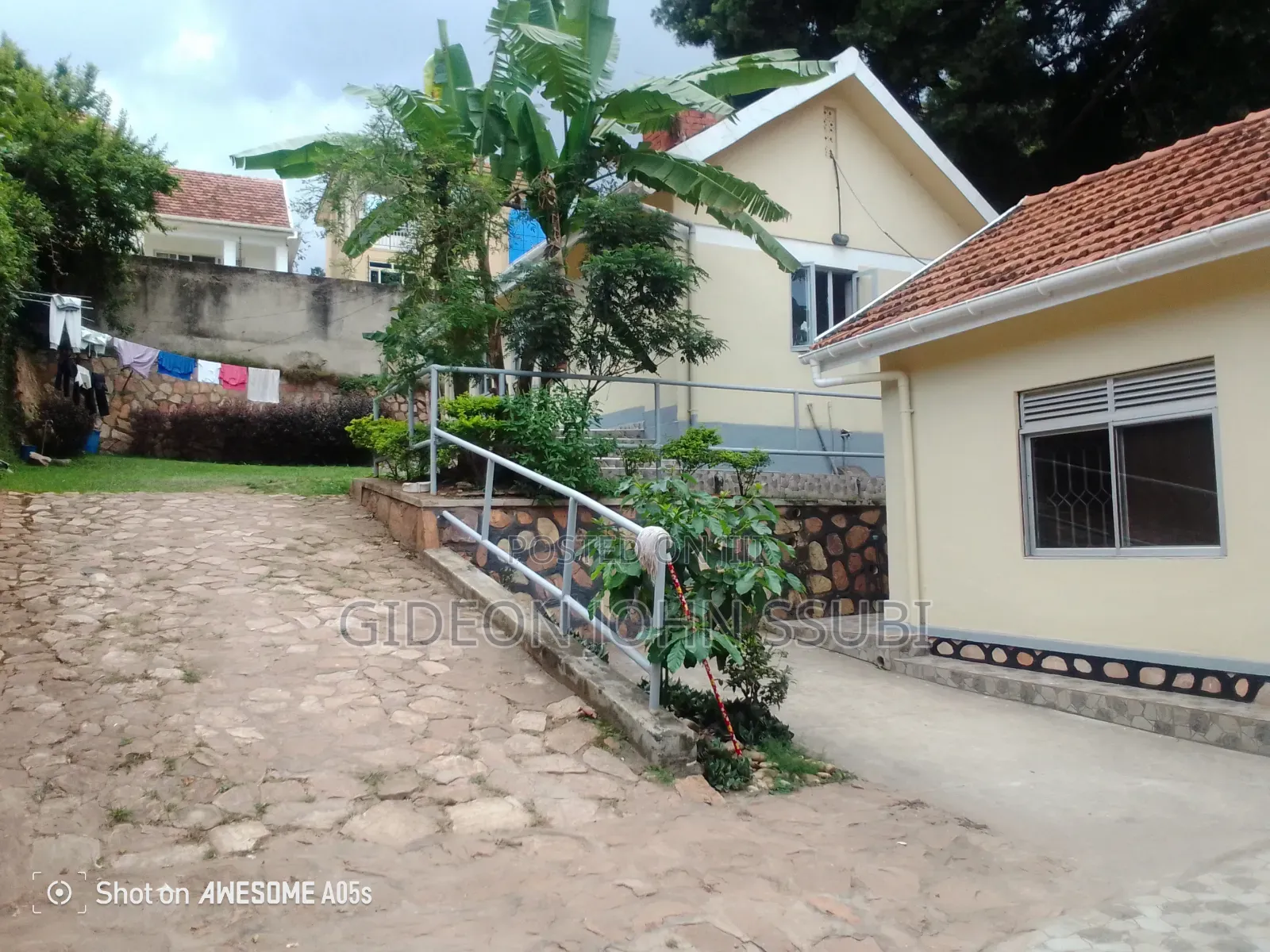 3bdrm Bungalow in Muyenga, Makindye for rent in Makindye