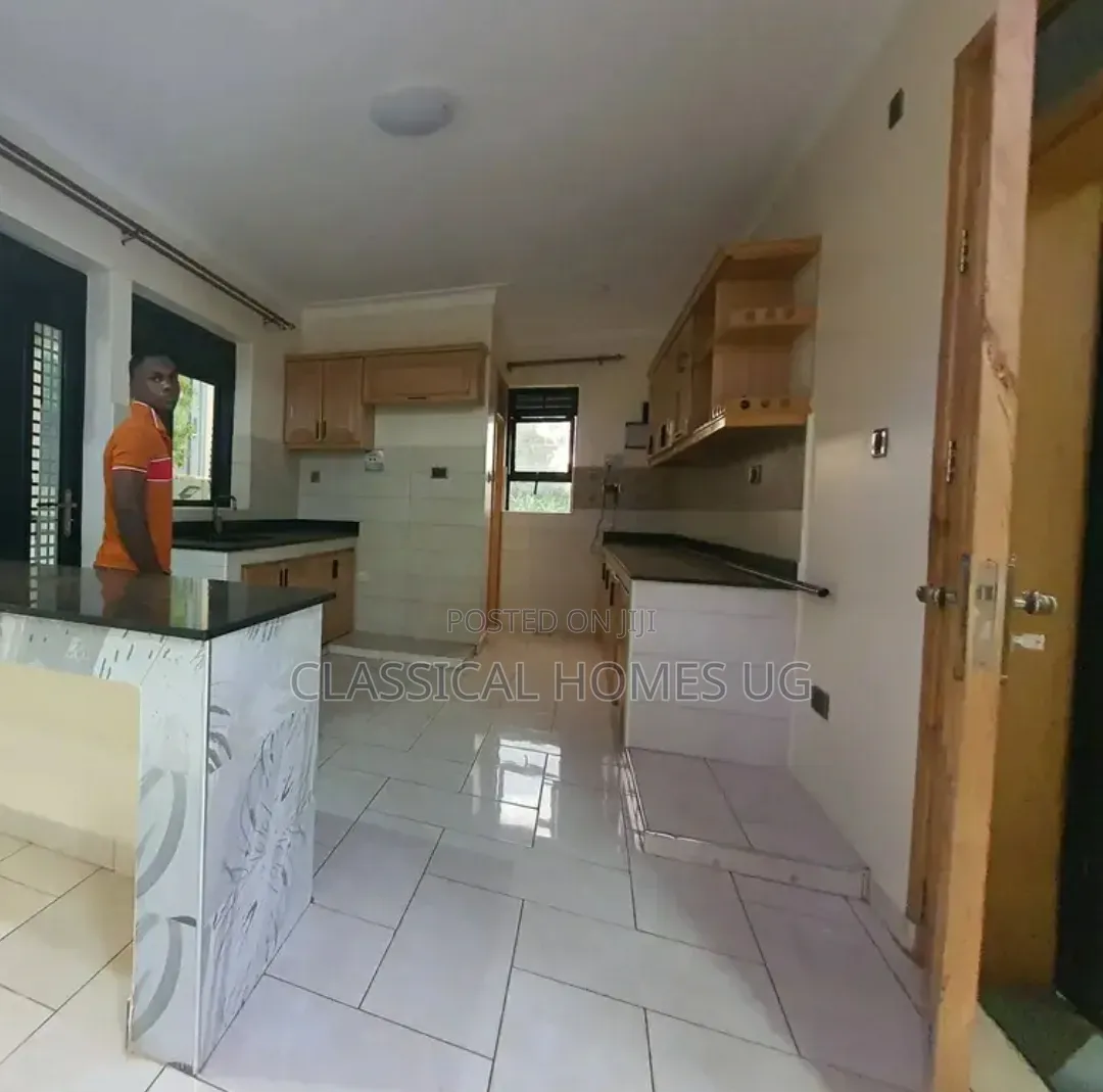 2bdrm Apartment in Kyambogo, Central Division for rent in Central Division