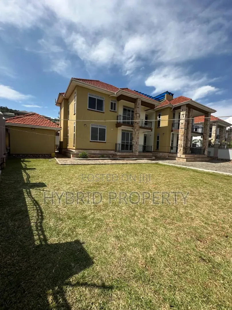 5bdrm House in Kigo~Munyonyo Along, Ssabagabo-Makindye for sale in Ssabagabo-Makindye