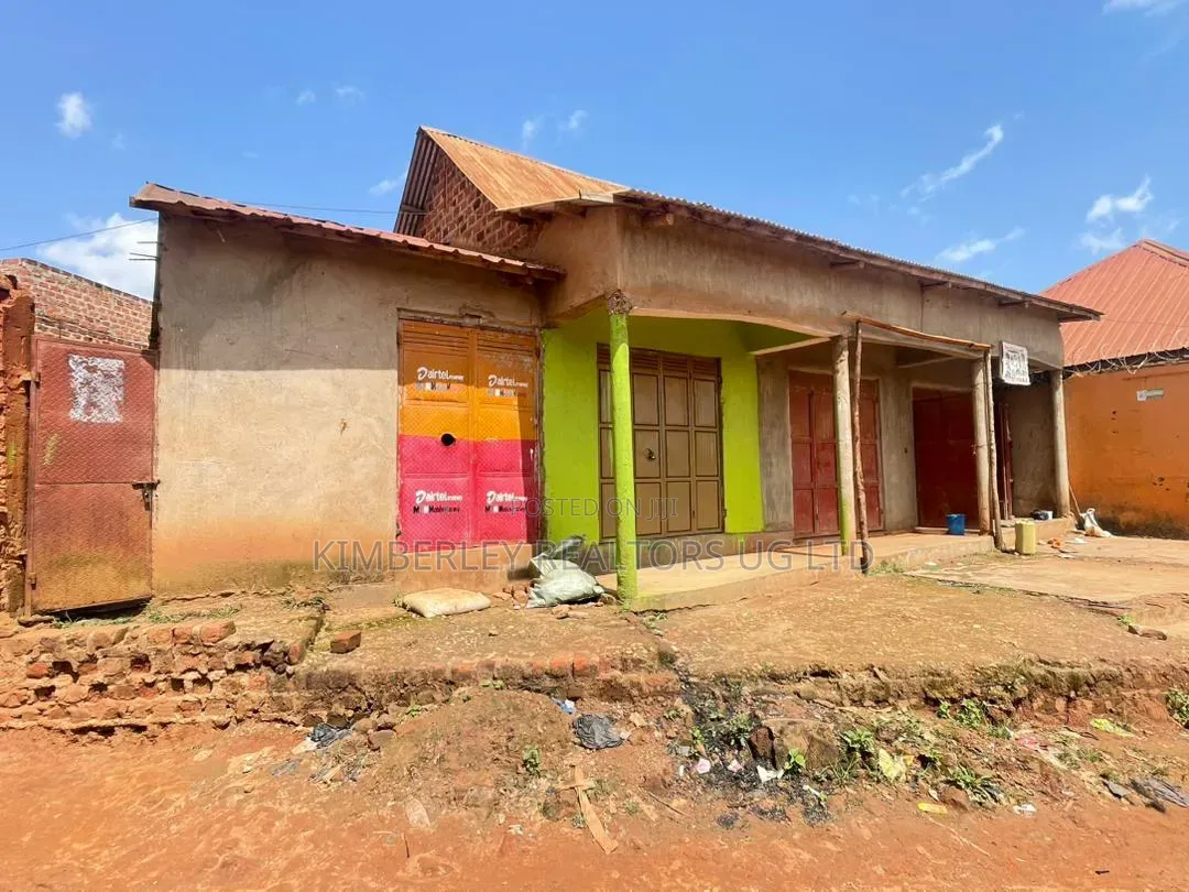 3 Double Rooms 1 Single Room – Kawanda in Nabweru