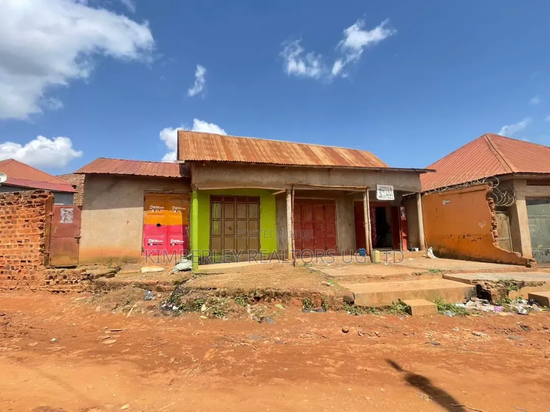 3 Double Rooms 1 Single Room – Kawanda in Nabweru