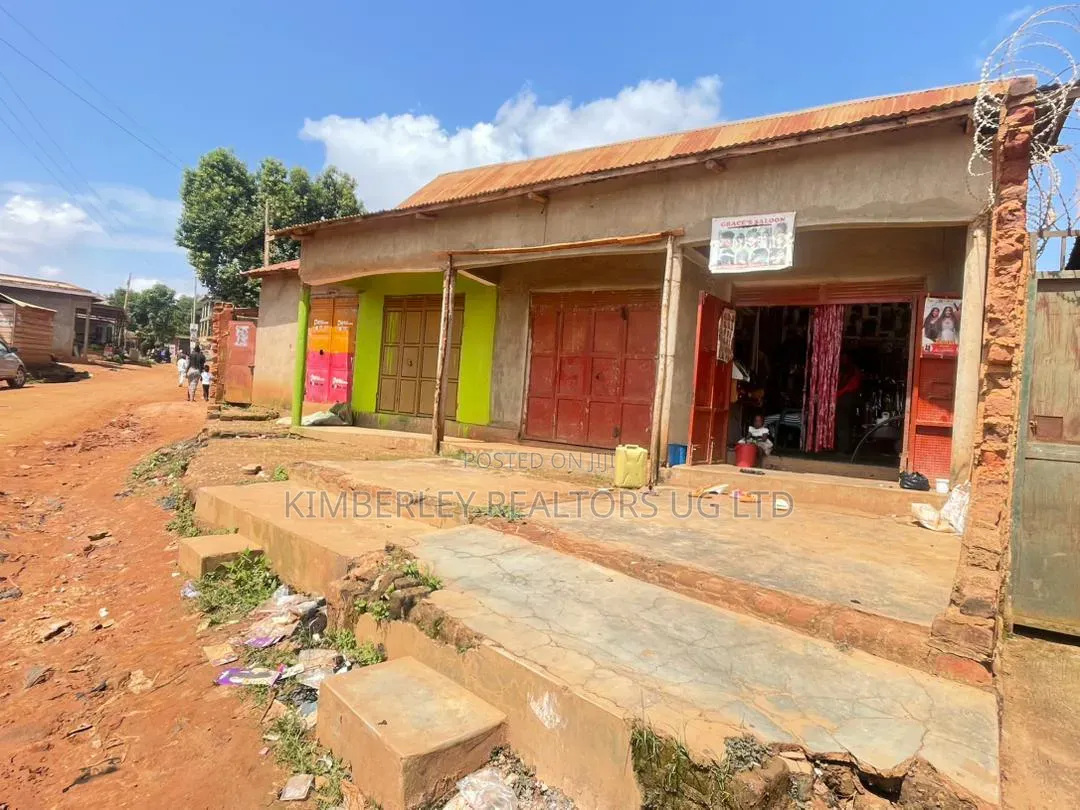 3 Double Rooms 1 Single Room – Kawanda in Nabweru