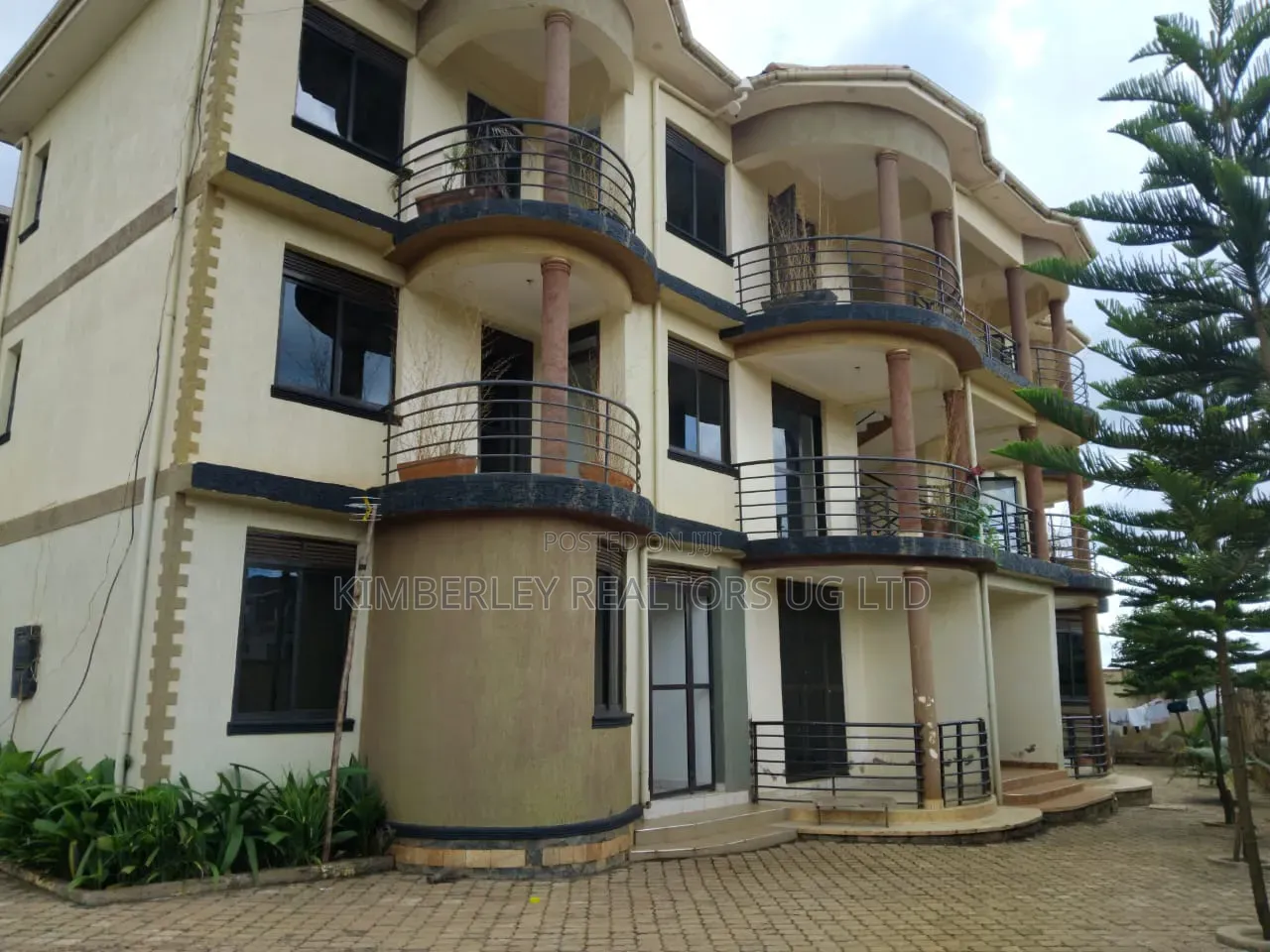 2bdrm Apartment in Kira for sale in Kira