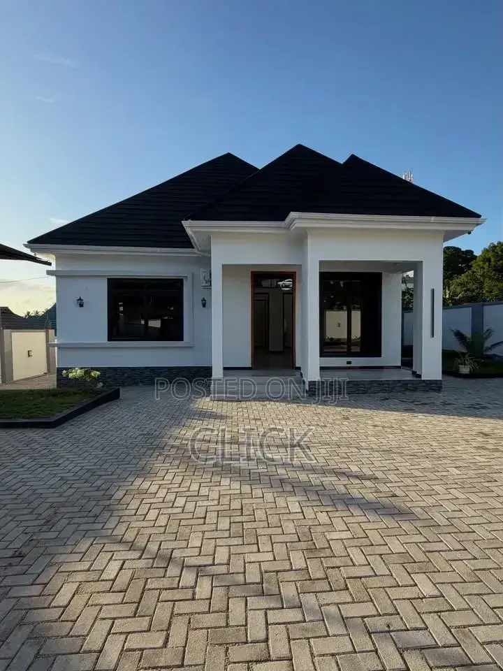 4bdrm Duplex in Kira, Nakawa for sale in Nakawa