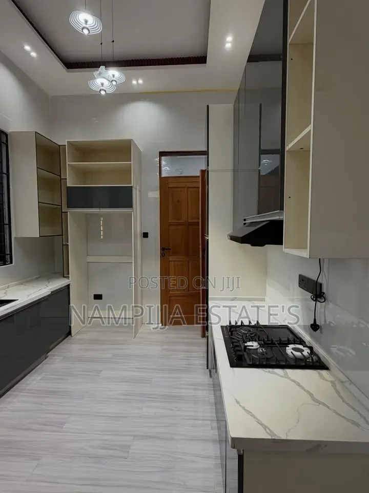 4bdrm Duplex in Kira, Nakawa for sale in Nakawa