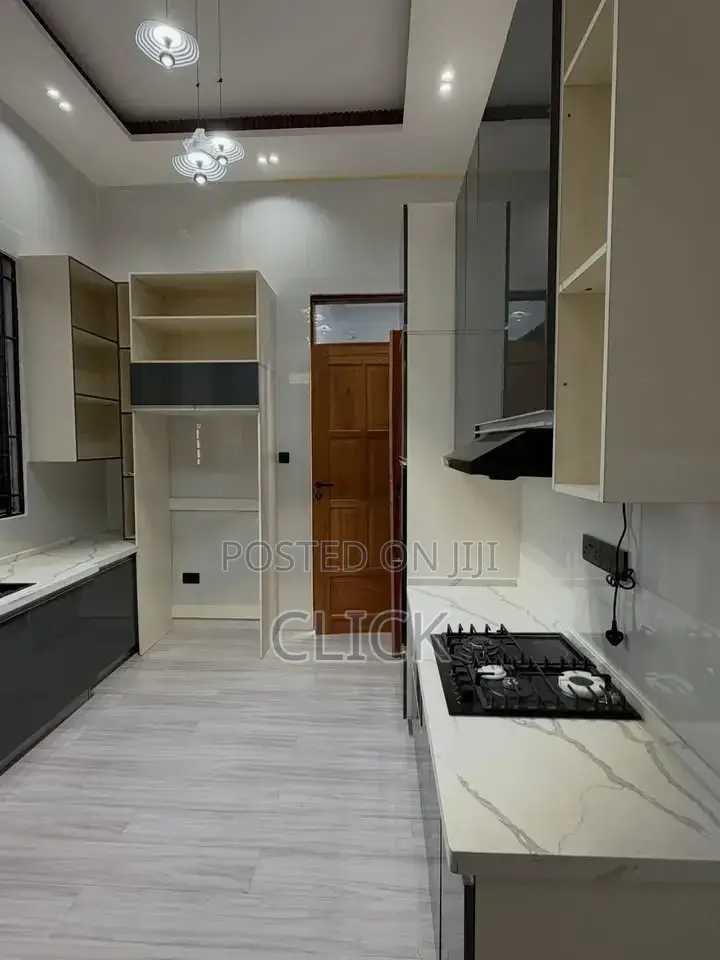 4bdrm Duplex in Kira, Nakawa for sale in Nakawa