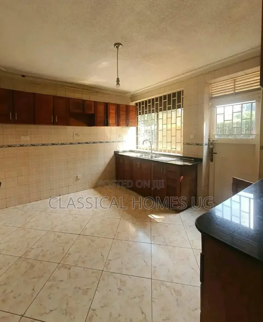 4bdrm Duplex in Kitintale, Central Division for rent in Central Division